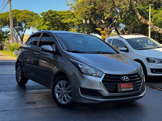 HYUNDAI HB20 1.6 COMFORT PLUS 16V FLEX 4P AUTOMÁTICO HYUNDAI HB20 1.6 COMFORT PLUS 16V FLEX 4P AUTOMÁTICO